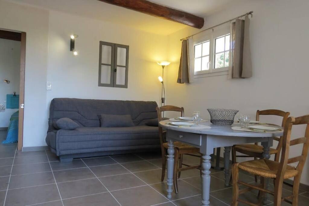 Les Tarraiettes Au Pied Du Luberon Villa Lourmarin Dış mekan fotoğraf